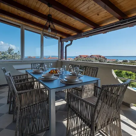 Sea View Apartment Mandre